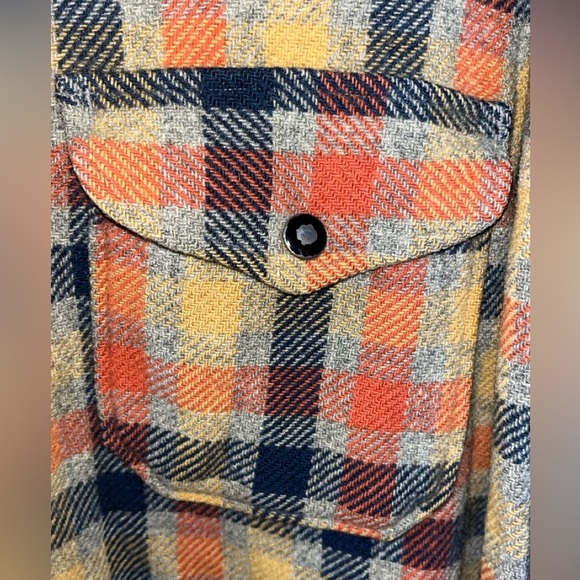 Vintage Pendleton button down shirt - Picture 7 of 11